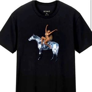 Beyonce Renaissance Box Set, Pose 4, XL